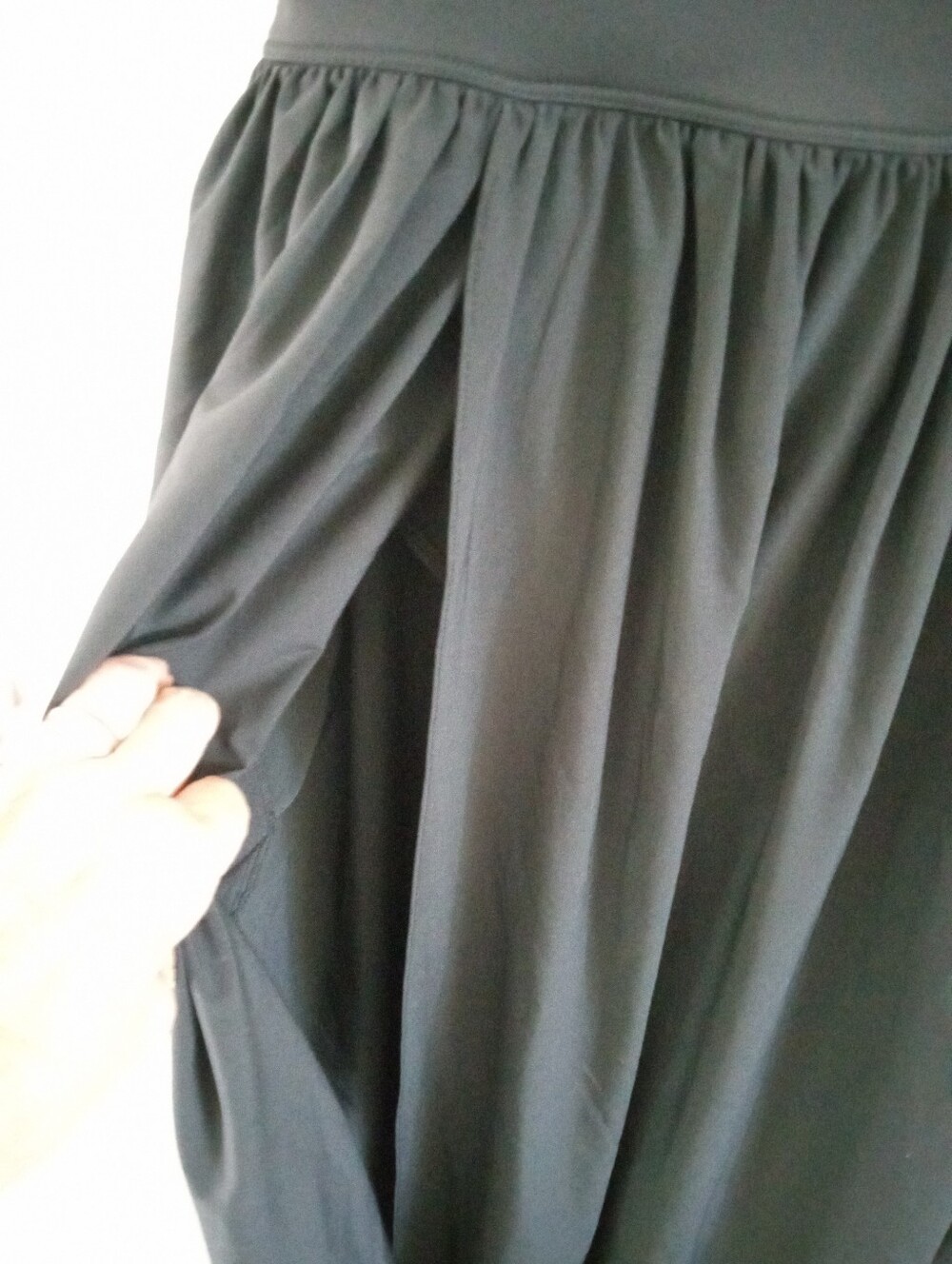 HALARA Breezeful High-Waisted Tummy Control Maxi Skirt In Black | S - Picture 5 of 7